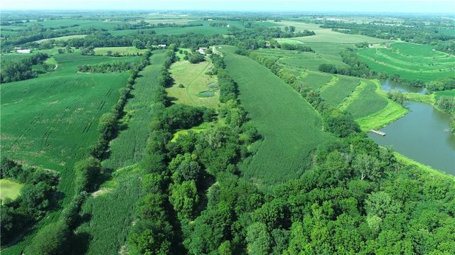 9226 427 Road, Savannah, MO 64485