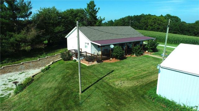 9226 427 Road, Savannah, MO 64485