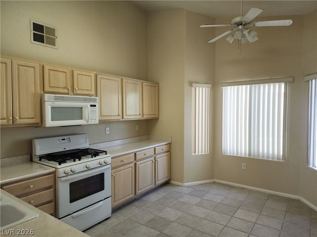 3917 Lazy Pine Street 201, Las Vegas, NV 89108