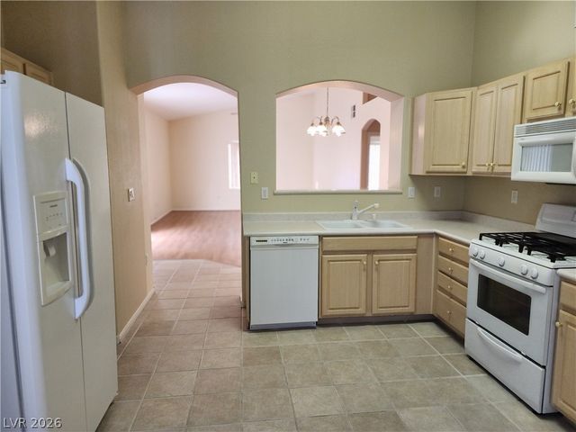 3917 Lazy Pine Street 201, Las Vegas, NV 89108