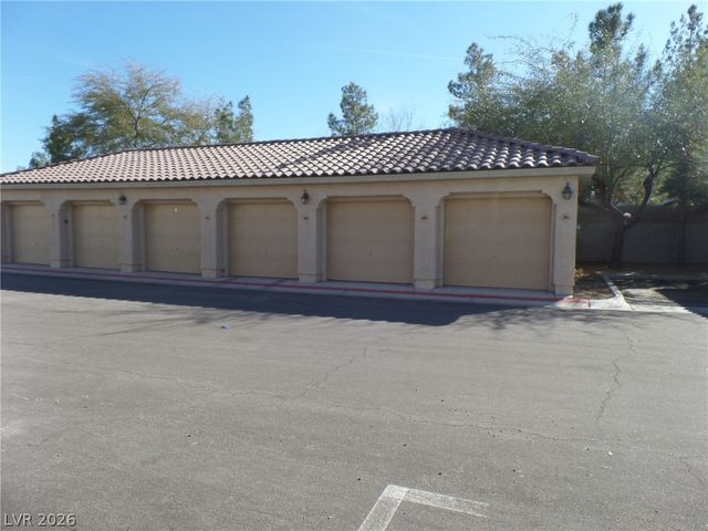 3917 Lazy Pine Street 201, Las Vegas, NV 89108
