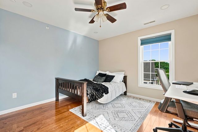 39 Frostpane Ln 39, Hopkinton, MA 01748