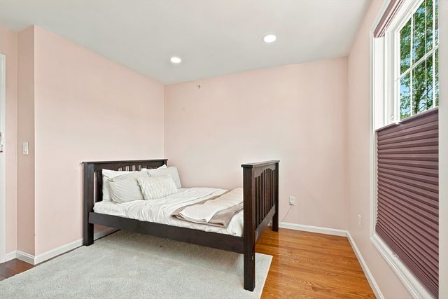 39 Frostpane Ln 39, Hopkinton, MA 01748