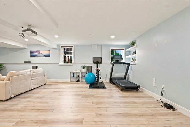 39 Frostpane Ln 39, Hopkinton, MA 01748