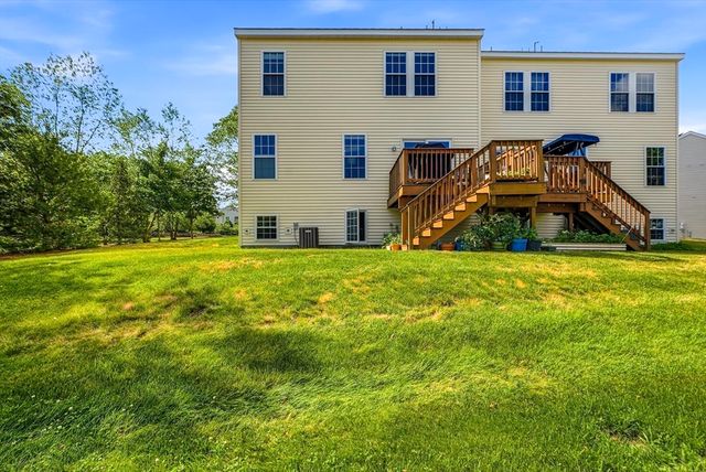 39 Frostpane Ln 39, Hopkinton, MA 01748