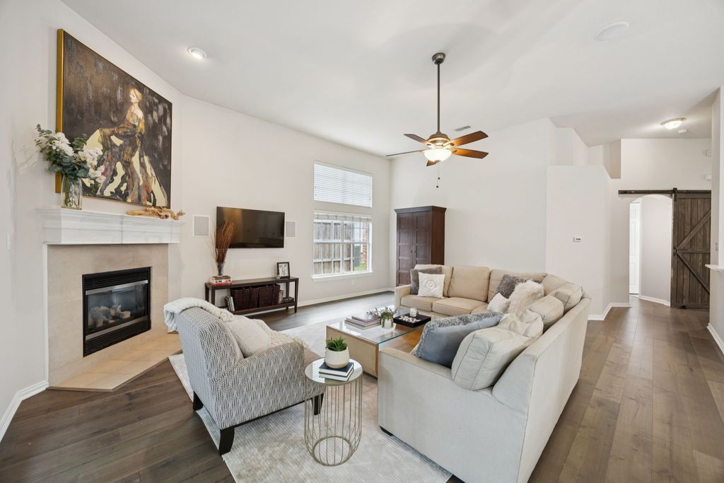 property-img