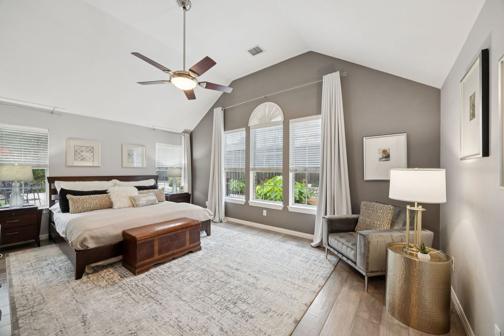 property-img