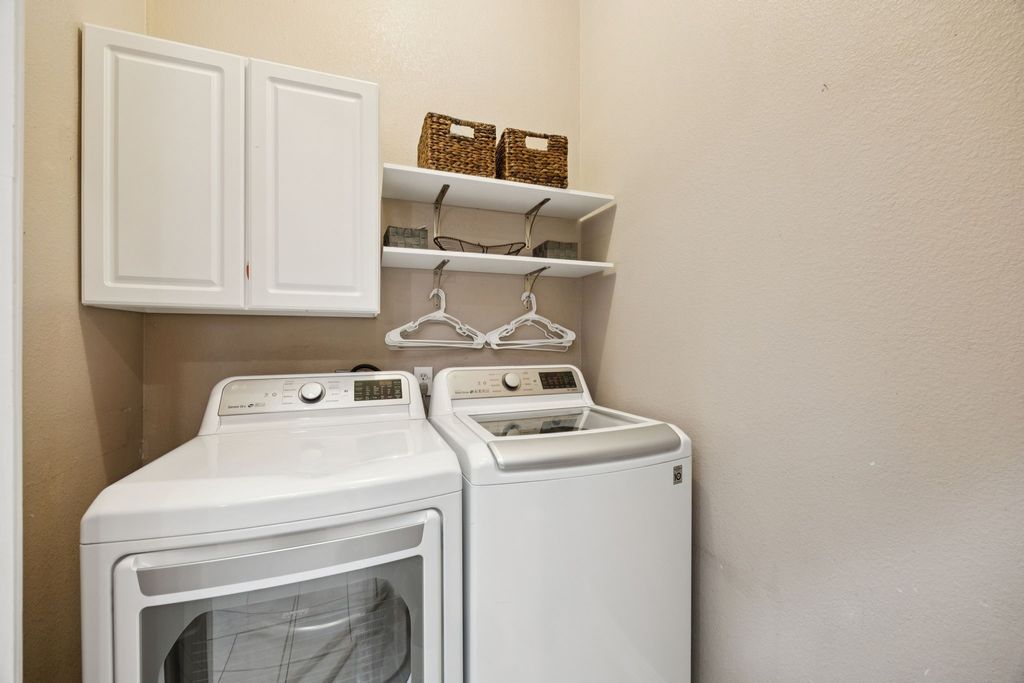 property-img