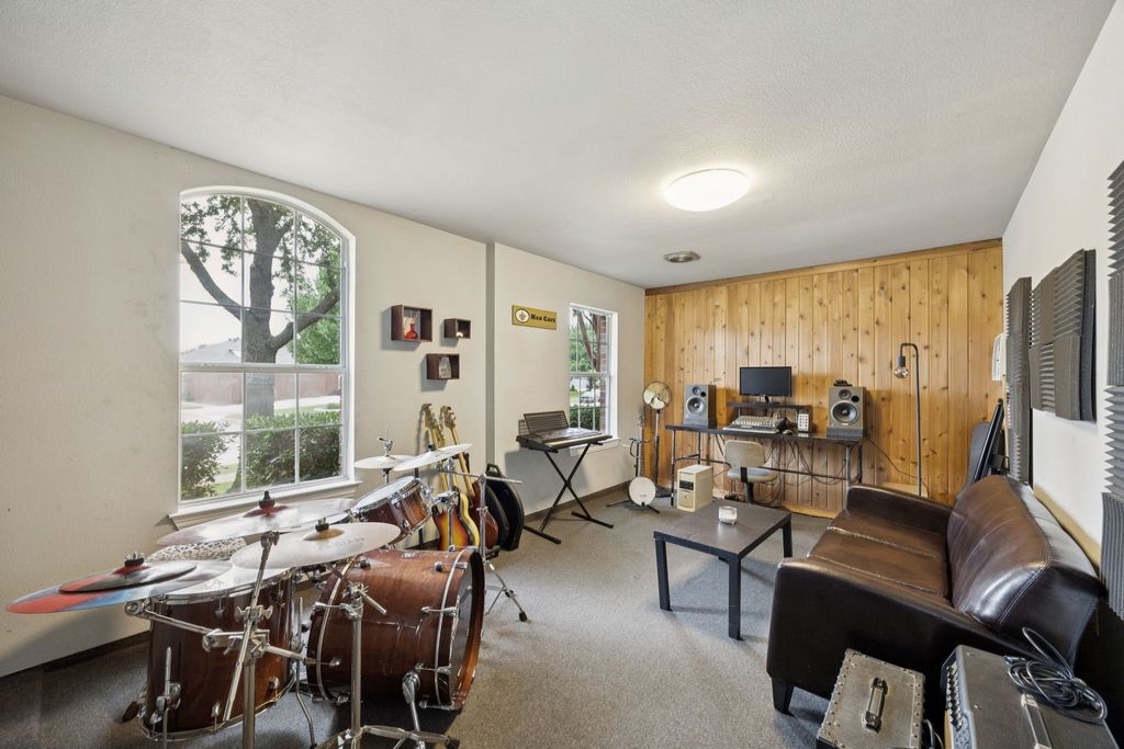 property-img