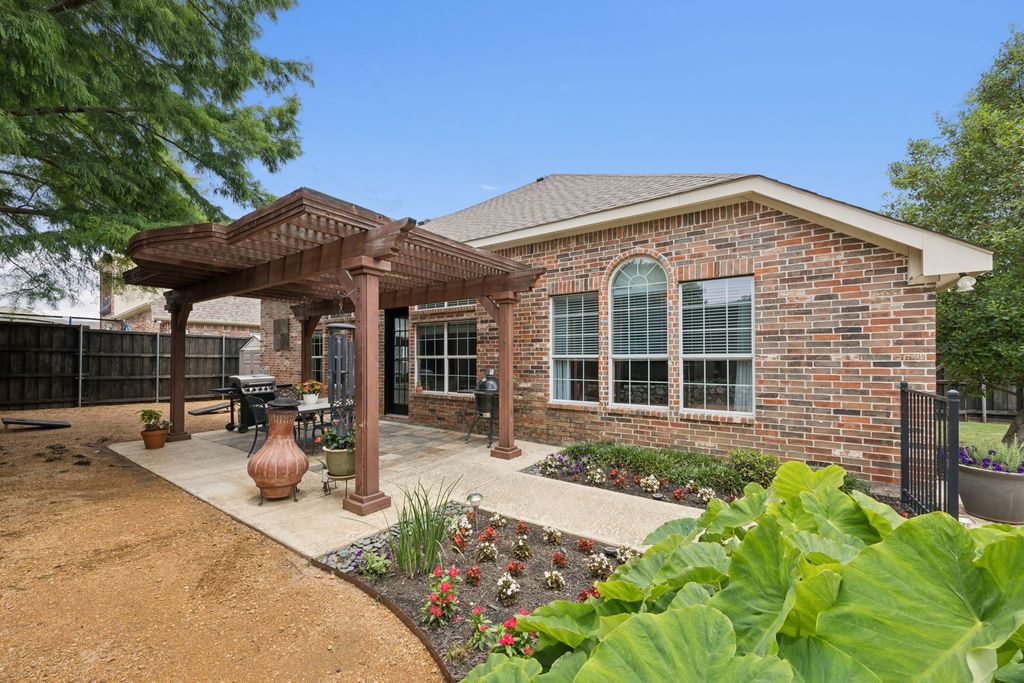 property-img
