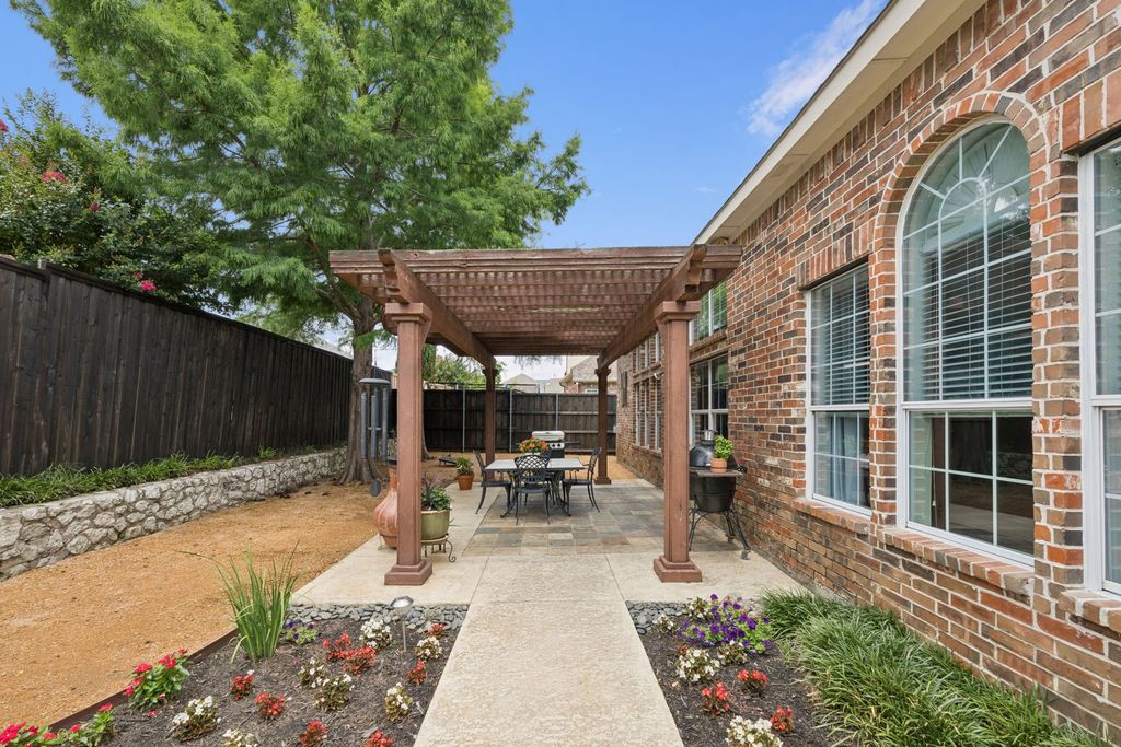 property-img