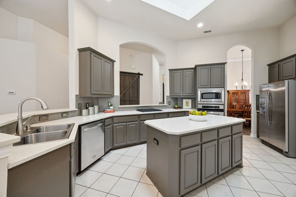 property-img