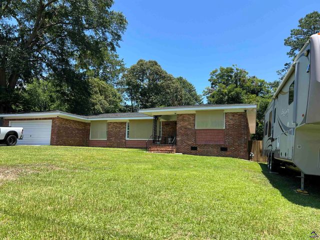 310 Forest Hill, Warner Robins, GA 31088