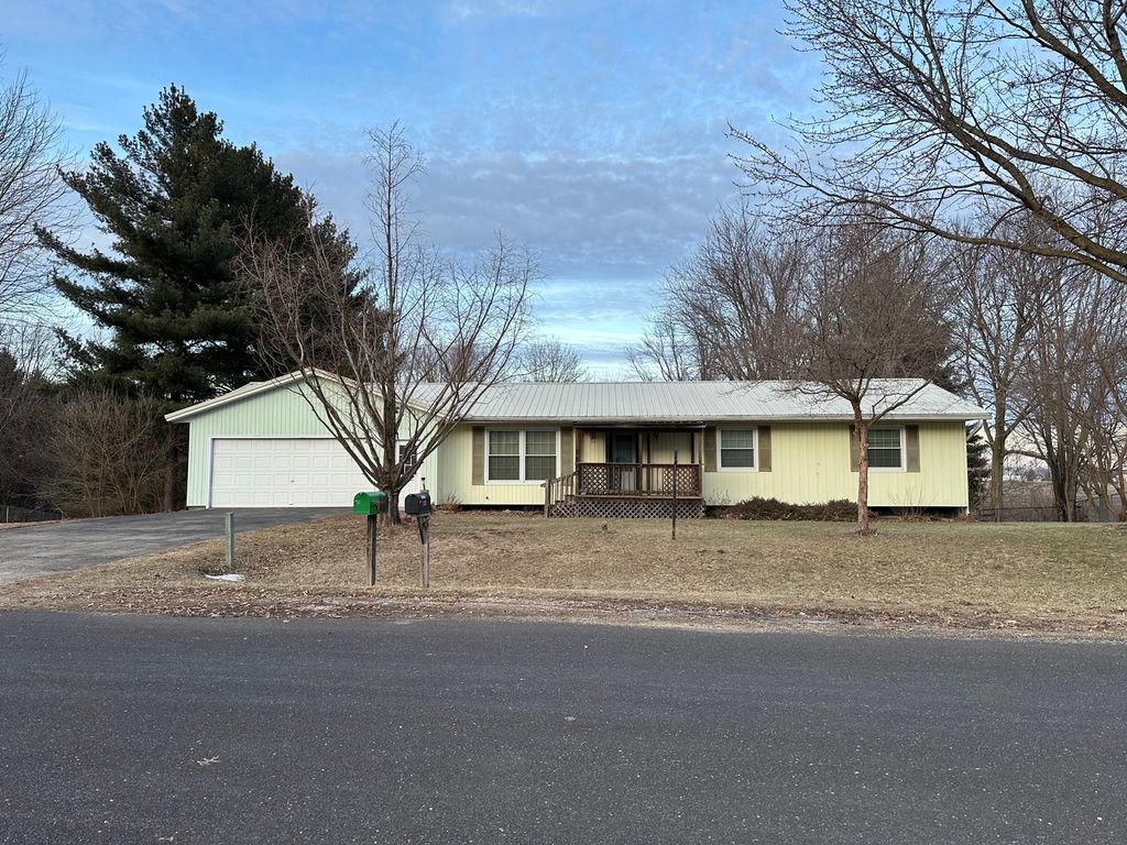 7820 Kelly Court, Erie, IL 61250