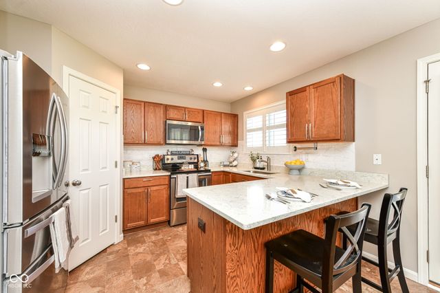 6236 N Woods Edge Court, Mccordsville, IN 46055