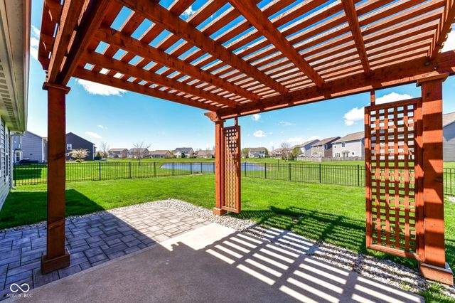 6236 N Woods Edge Court, Mccordsville, IN 46055