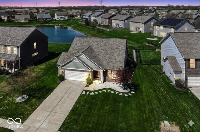 6236 N Woods Edge Court, Mccordsville, IN 46055
