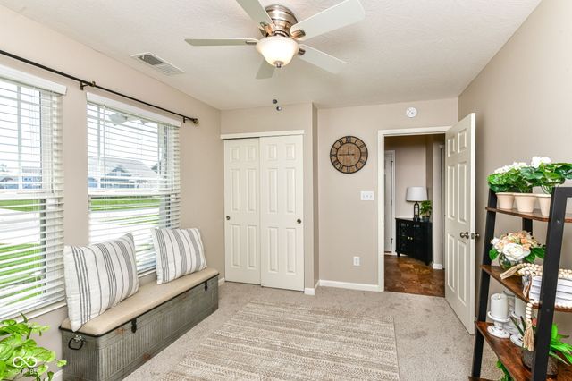 6236 N Woods Edge Court, Mccordsville, IN 46055
