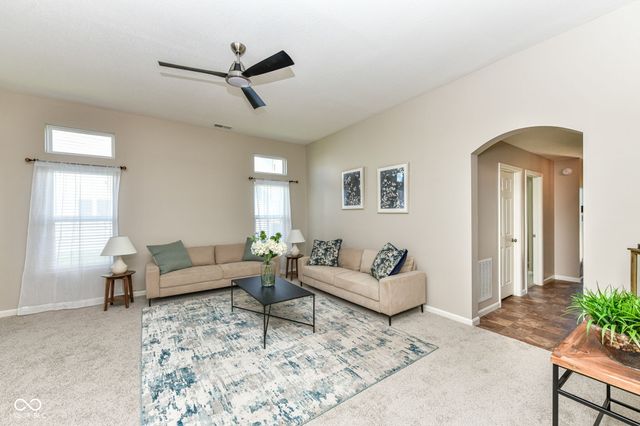 6236 N Woods Edge Court, Mccordsville, IN 46055