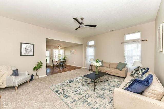 6236 N Woods Edge Court, Mccordsville, IN 46055