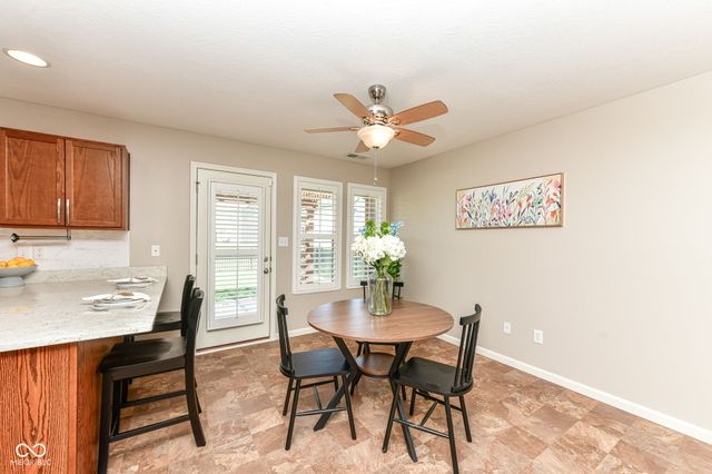 6236 N Woods Edge Court, Mccordsville, IN 46055