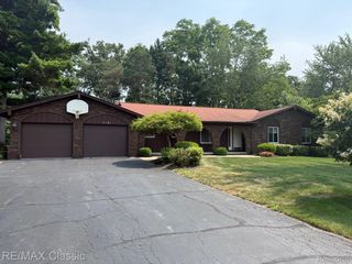 5050 Winewood Lane, Commerce Charter Township, MI 48382