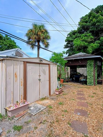 649 58TH Street, West Palm Beach, FL 33407