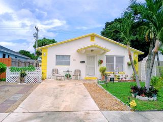 649 58TH Street, West Palm Beach, FL 33407