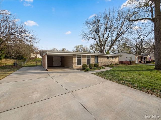 510 Wicklow Drive, Ballwin, MO 63021