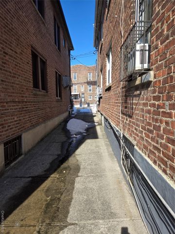 1314 Givan Avenue, Bronx, NY 10469