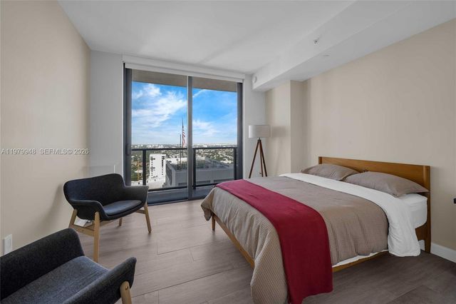 55 SW 9th St 3306, Miami, FL 33130