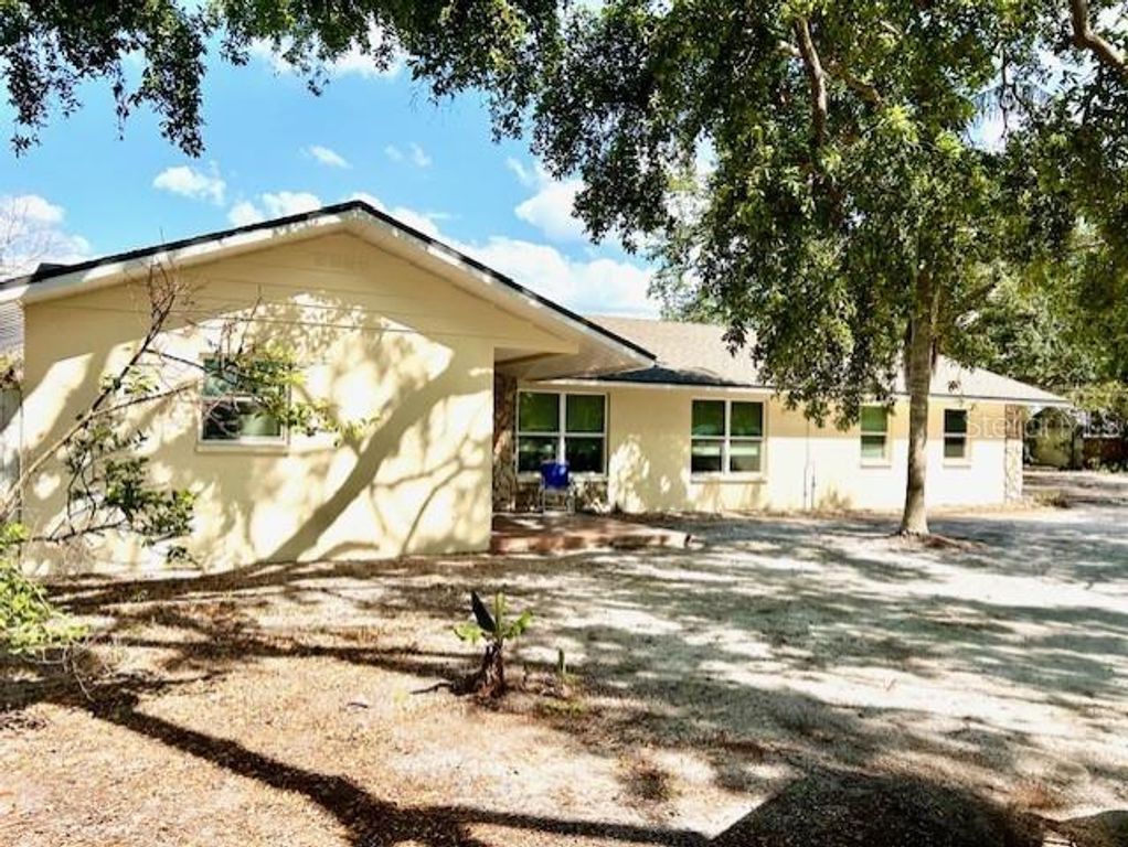110 PINE AVENUE, Osprey, FL 34229