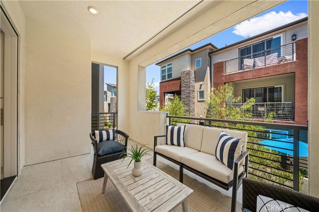 271 Lynx, Irvine, CA 92618