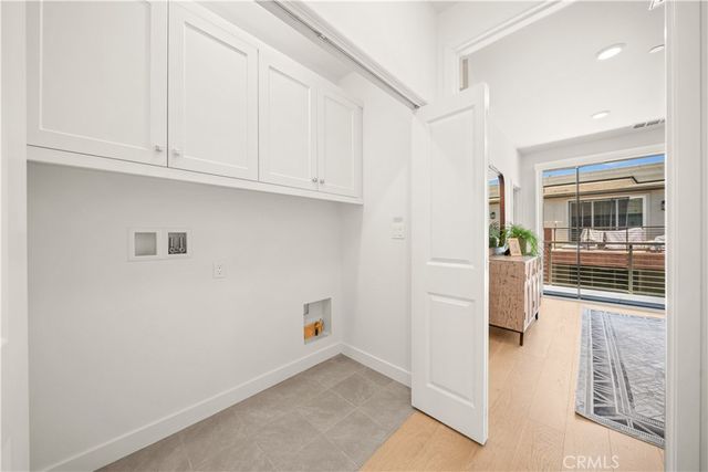 271 Lynx, Irvine, CA 92618
