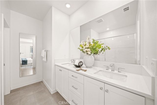 271 Lynx, Irvine, CA 92618