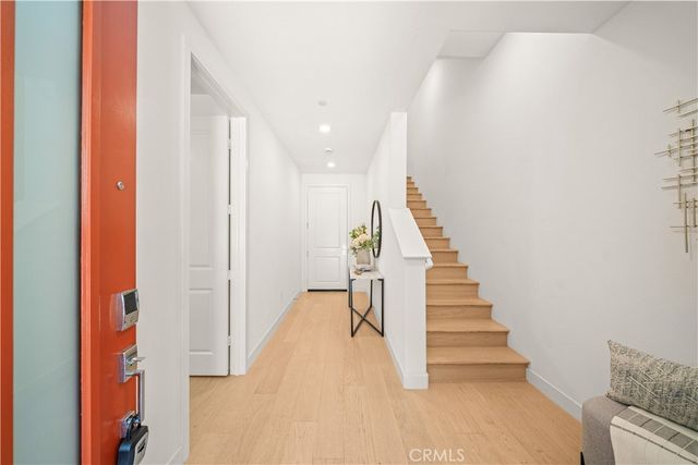 271 Lynx, Irvine, CA 92618