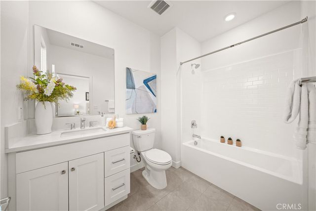271 Lynx, Irvine, CA 92618