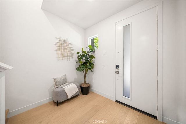 271 Lynx, Irvine, CA 92618