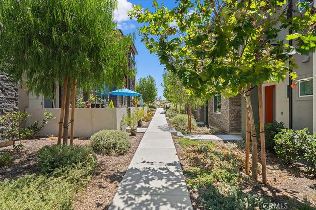 271 Lynx, Irvine, CA 92618