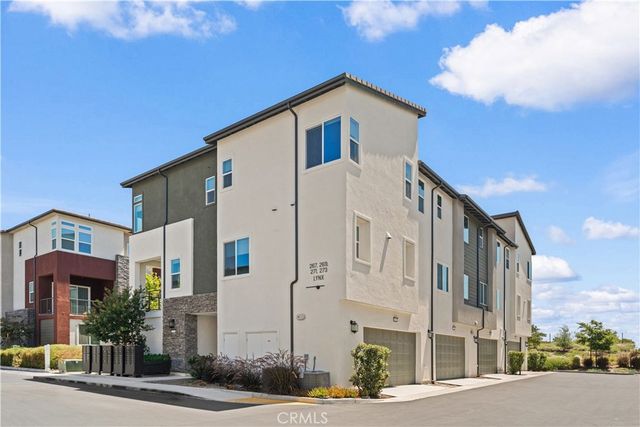 271 Lynx, Irvine, CA 92618