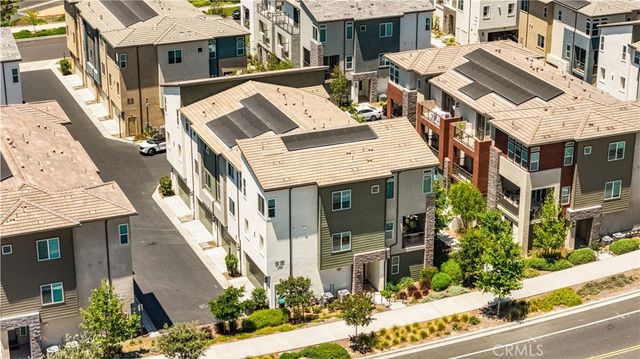 271 Lynx, Irvine, CA 92618
