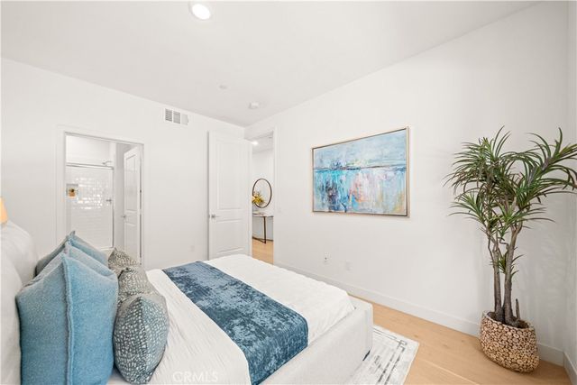 271 Lynx, Irvine, CA 92618