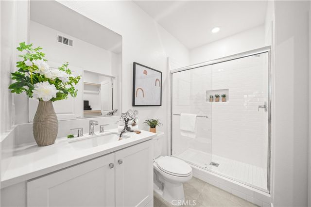 271 Lynx, Irvine, CA 92618