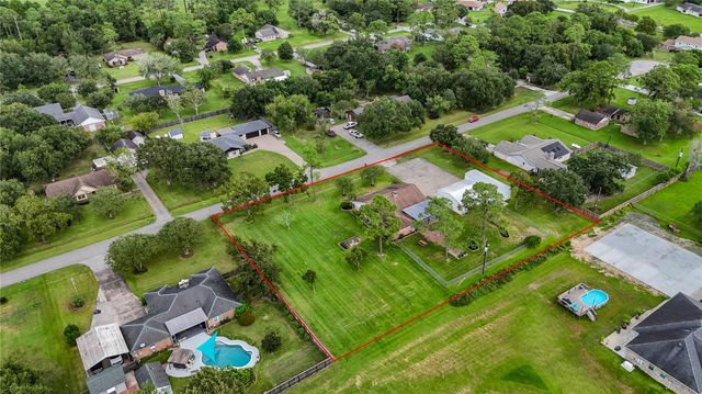 12315 Thaman Drive, Dickinson, TX 77539