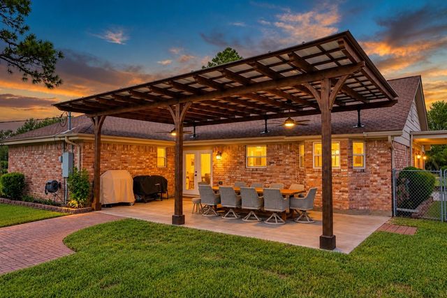 12315 Thaman Drive, Dickinson, TX 77539
