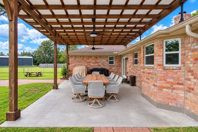 12315 Thaman Drive, Dickinson, TX 77539