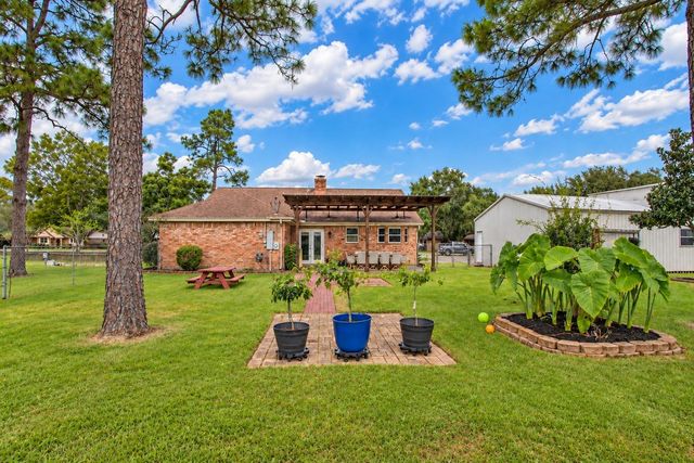 12315 Thaman Drive, Dickinson, TX 77539