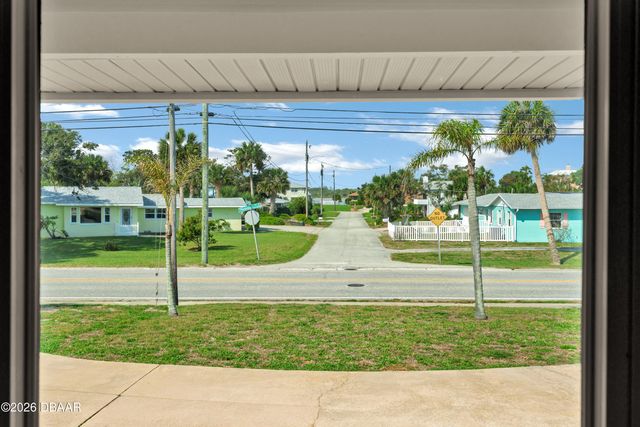 2111 S Peninsula Drive, Daytona Beach, FL 32118