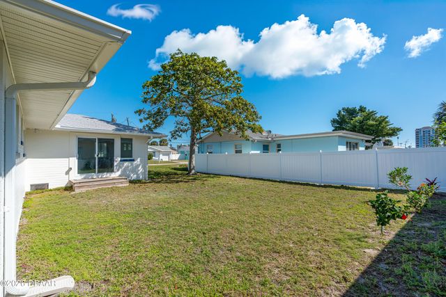 2111 S Peninsula Drive, Daytona Beach, FL 32118