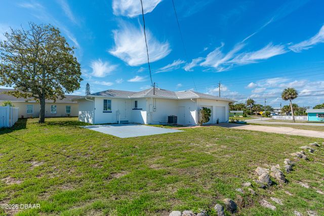 2111 S Peninsula Drive, Daytona Beach, FL 32118